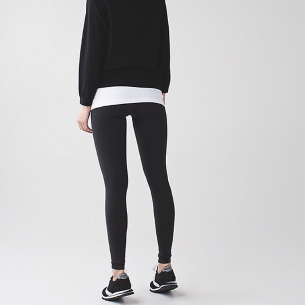 Black wunder under leggings